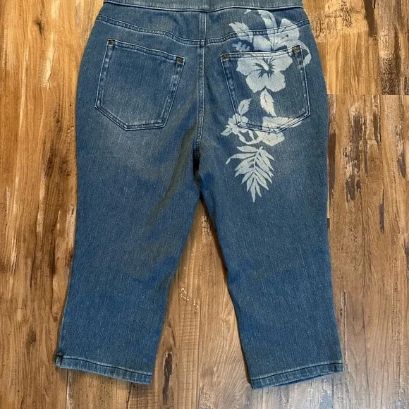 Belle by Kim Gravel Blue Cropped Jeans with Floral Design - Picture 4 of 7